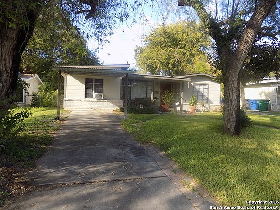 4th image of 223 Storeywood Dr