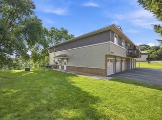14000 44th Pl N APT 2, Plymouth, MN 55446