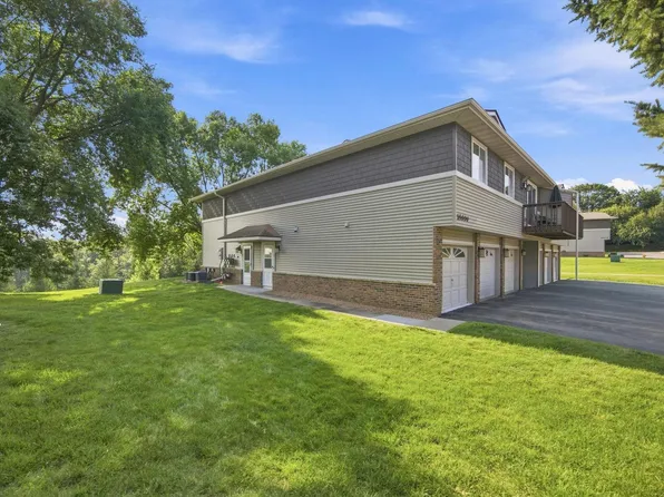 14000 44th Pl N APT 2, Plymouth, MN 55446