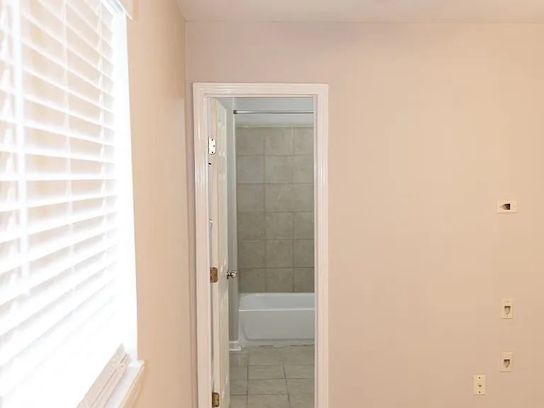 3228 Veronica Dr — Photo 15