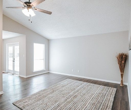 5th image of 417 Waterford Dr