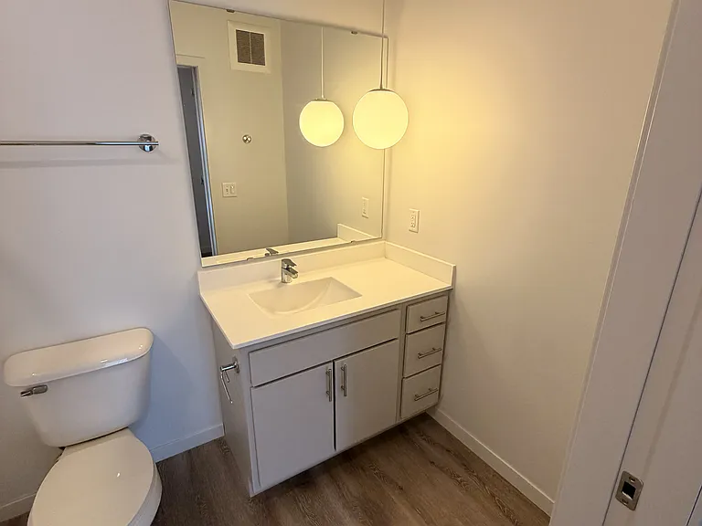 LH44 — Photo 9