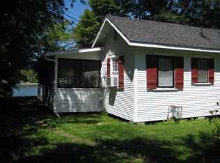 5N084 Grove Ave, St Charles, IL 60174