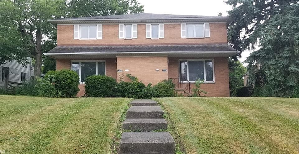 1st image of 17916 Chagrin Blvd