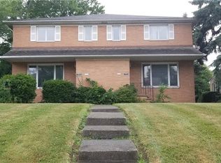 17916 Chagrin Blvd, Shaker Heights, OH 44122