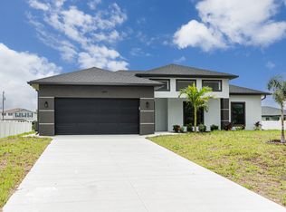 4020 NE 23rd Ave, Cape Coral, FL 33909