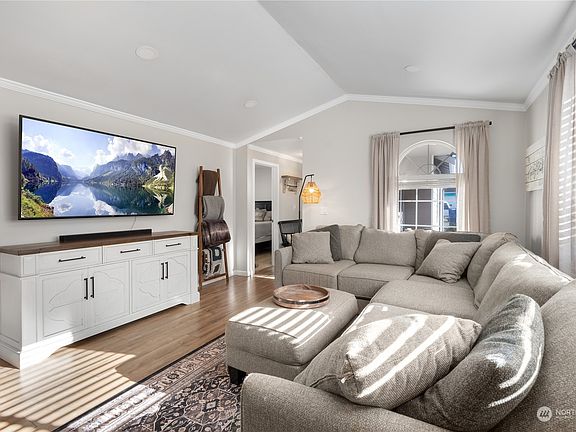 4th image of 10508 59th Drive NE