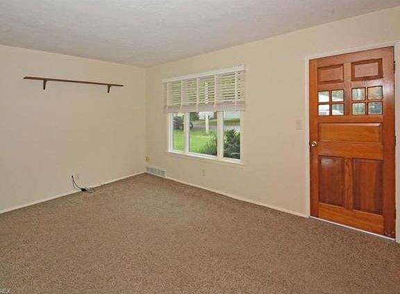 2nd image of 606 Penfield Ave