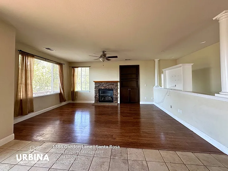 1386 Gordon Ln — Photo 9