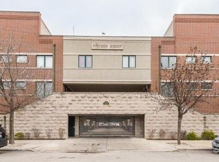 1 N Bishop St #12, Chicago, IL 60607