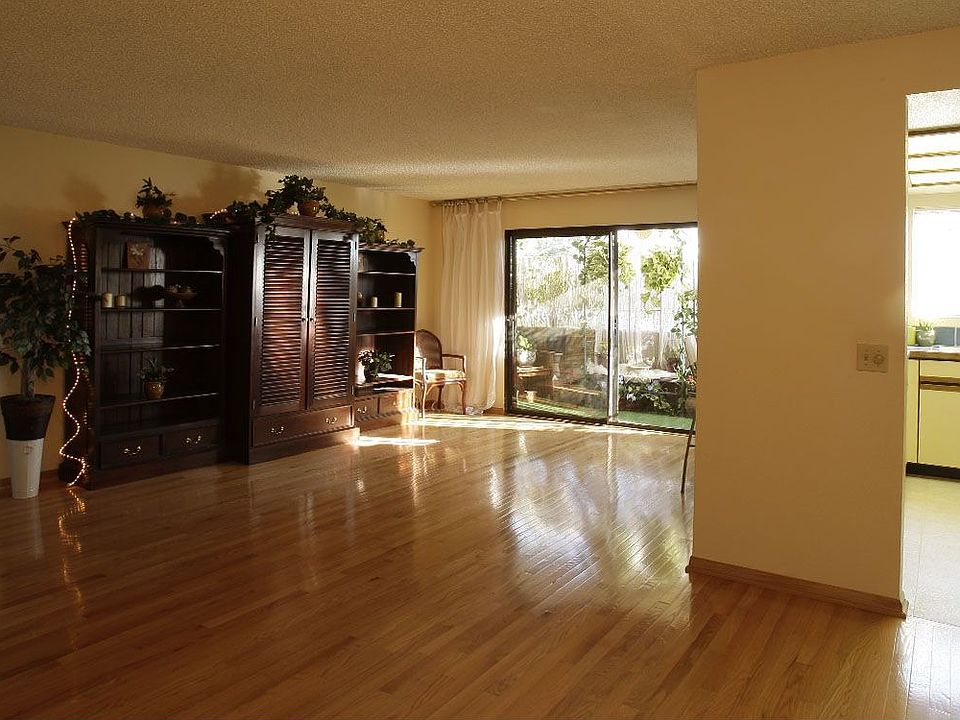 1st image of 5000 S Centinela Ave APT 111