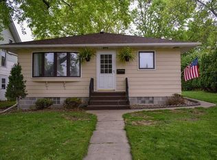 321 E 7th St, Blue Earth, MN 56013
