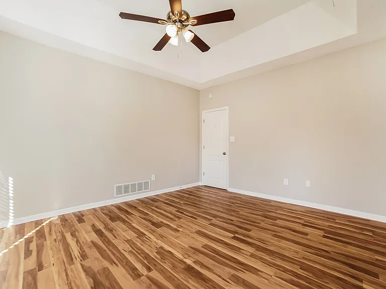 2221 Linda Shore Dr — Photo 10
