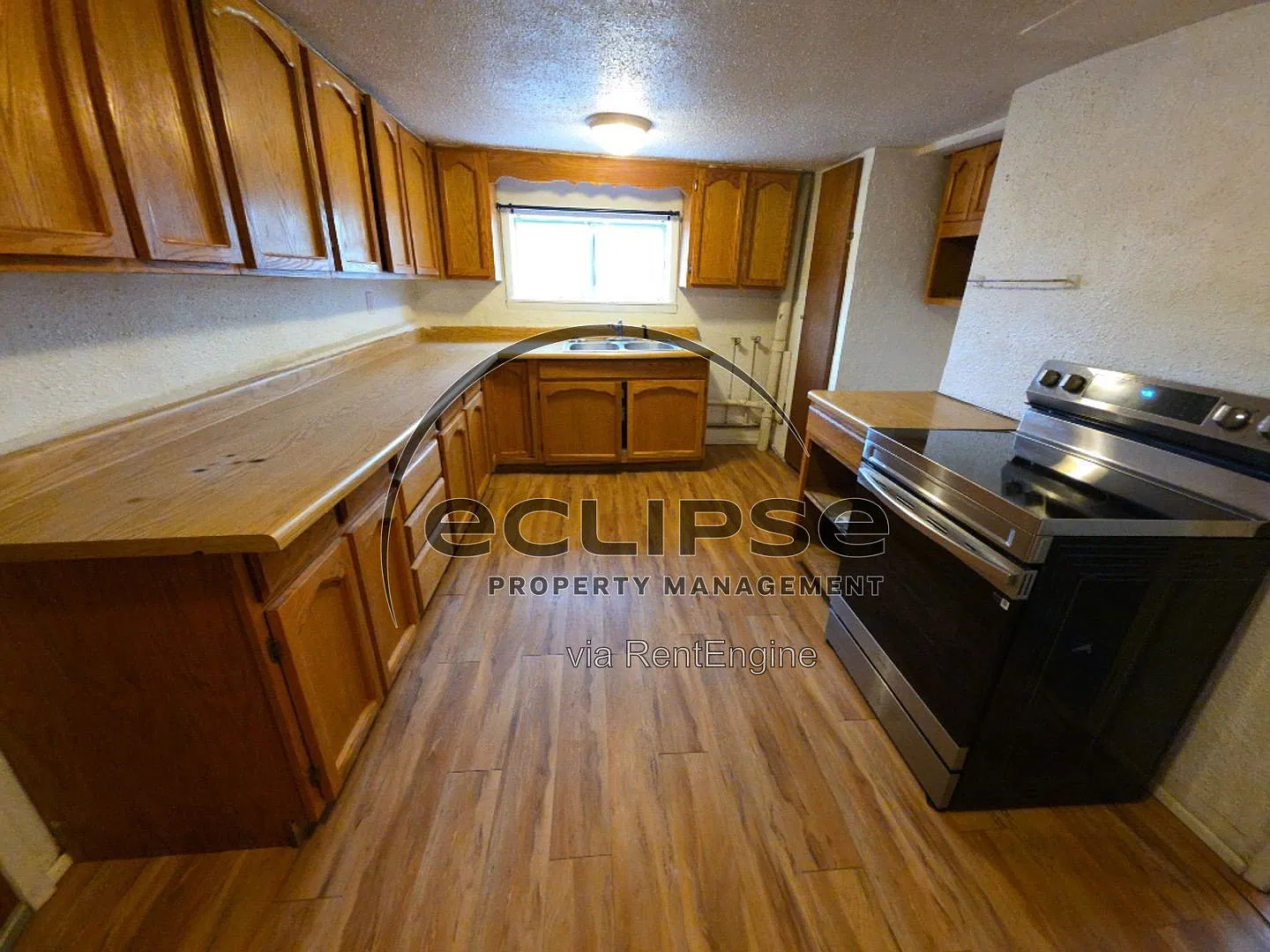 2 bed, 1.0 bath, 1253 sqft, $1,275 — Photo 4