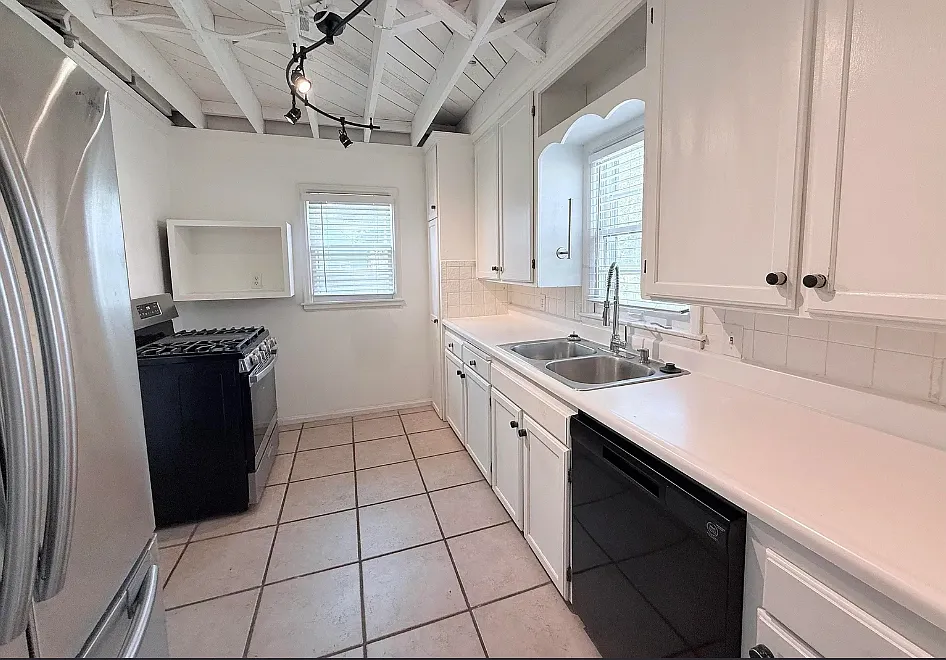 Crown Heights Duplex — Photo 4
