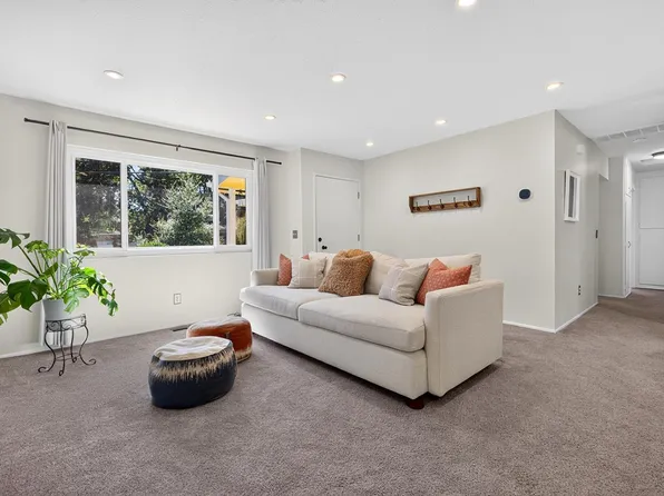 1102 Burbank Avenue, Santa Rosa, CA 95407