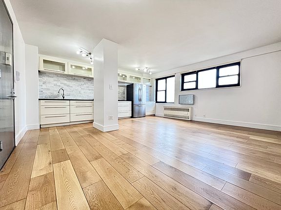 2nd image of 115 E 122nd St #10F