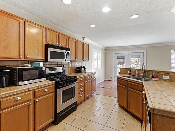 2nd image of 4381 Pinckney Way