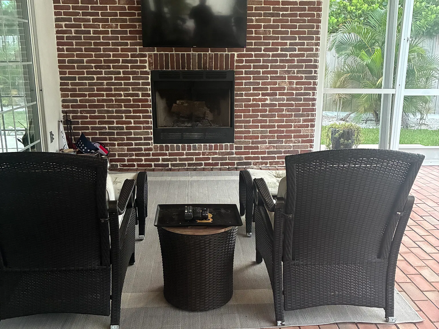 3 bed, 2000 sqft, $12,500 — Photo 2