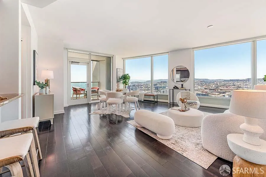 2 bed, 2.0 bath, 1278 sqft, $9,499 — Photo 2