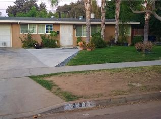 3871 Manchester Pl, Riverside, CA 92503