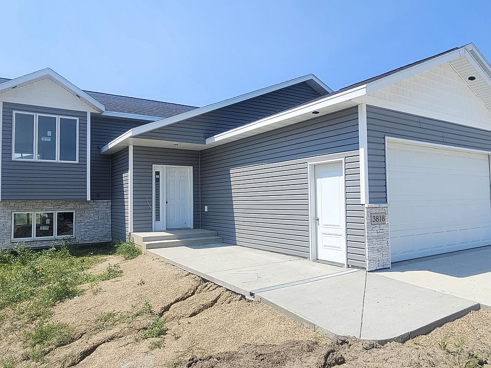 1st image of 3818 Platinum St