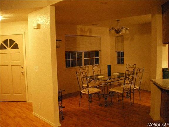 3rd image of 1366 Crestwood Ave
