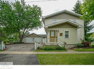 418 Seminary St, Grand Ledge, MI 48837