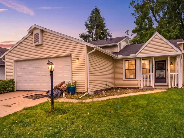 643 Conner Dr, Mishawaka, IN 46544
