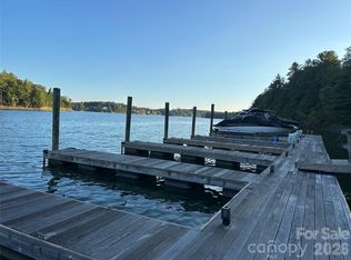 4064 Dense Acre Trl, Nebo, NC 28761