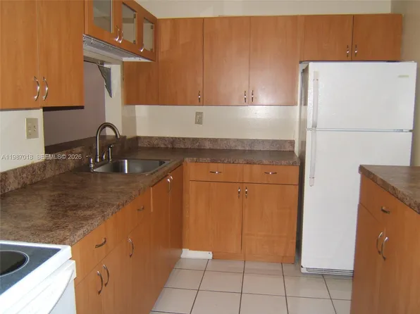 8415 SW 107th Ave APT 146W, Miami, FL 33173