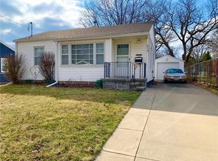 516 12th St, West Des Moines, IA 50265