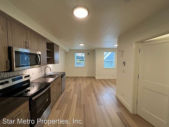 3rd image of 6280 N Montana Ave #205