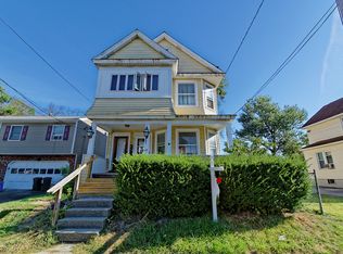 17 Mapleridge Ave, Albany, NY 12209