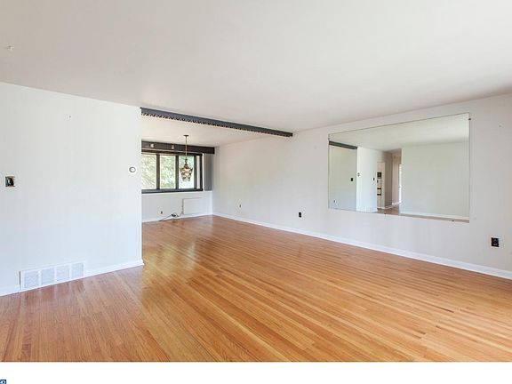 5th image of 3410 Bancroft Dr