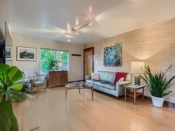 5th image of 4434 N Lowell Blvd