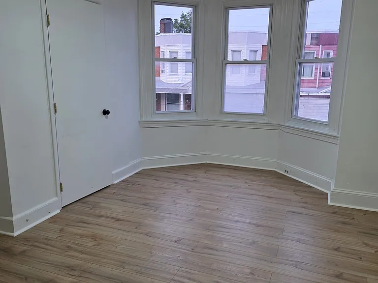 4228 N Fairhill St — Photo 14