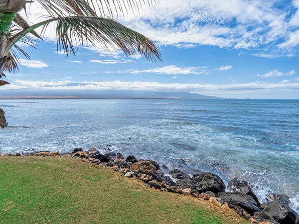 50 Hauoli St APT 104, Wailuku, HI 96793