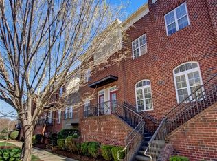 226 Harbour Place Dr #6, Davidson, NC 28036