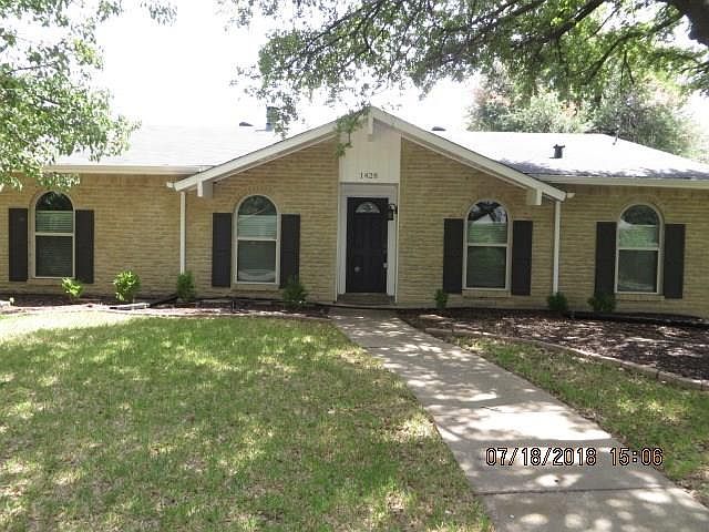 1st image of 1428 Everglades Dr