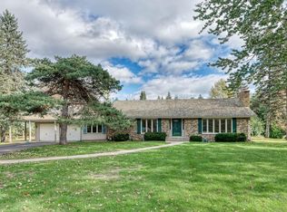 4125 Tonkawood Rd, Minnetonka, MN 55345