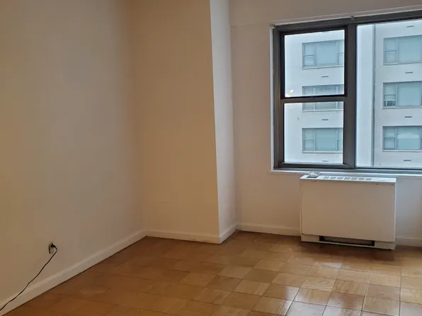 245 East 63rd Street image 3 of 4