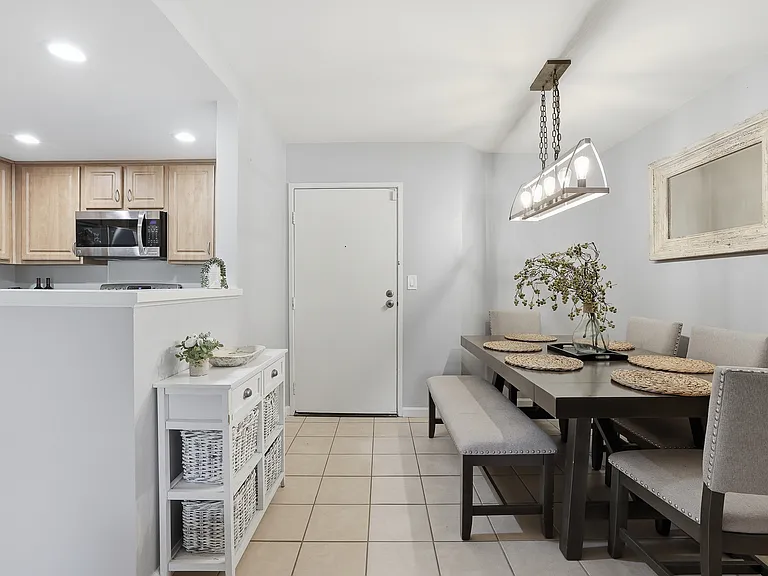 22100 Burbank Blvd #155F — Photo 9