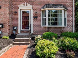 39 Gatehouse Ln, Doylestown, PA 18901