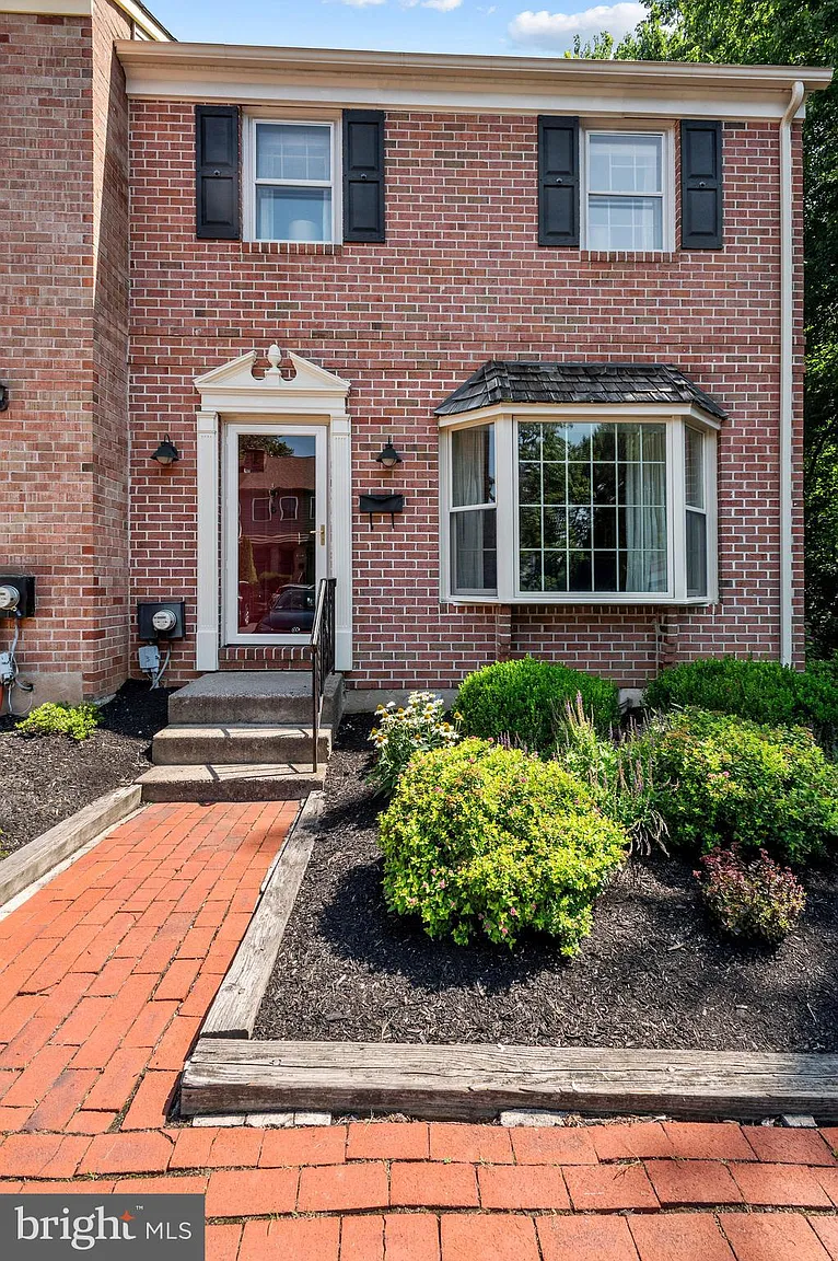 39 Gatehouse Ln photo 1