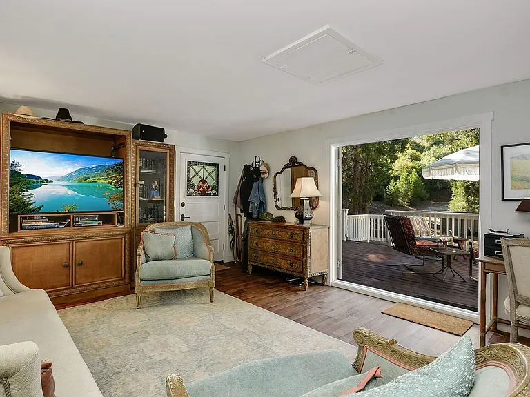 33125 Canfield Rd — Photo 8