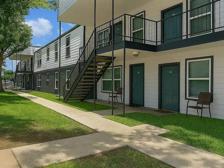 Valencia Grove Apartments — Photo 19