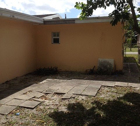 5th image of 1301 NE 202nd St