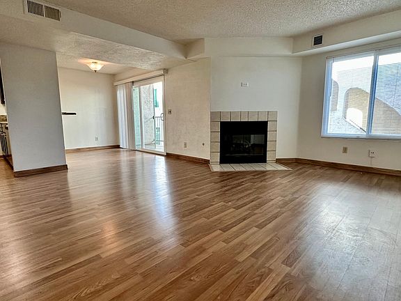 2nd image of 4452 Mentone St #202A