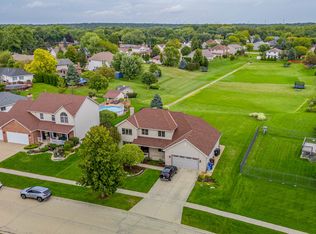 450 Kingston Dr, New Lenox, IL